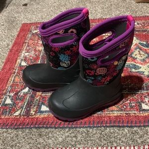 Purple and black neo classic BOGs size 9